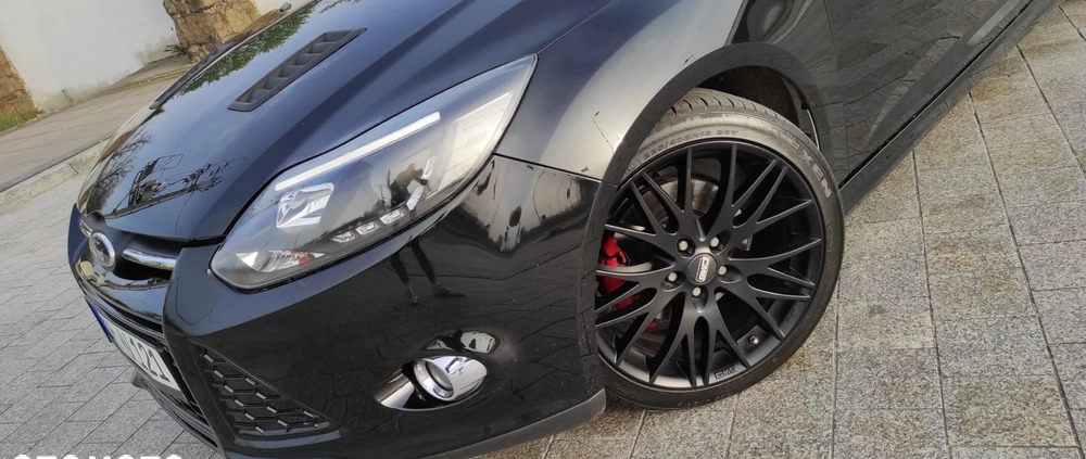 Ford Focus cena 37900 przebieg: 180000, rok produkcji 2011 z Świebodzice małe 154
